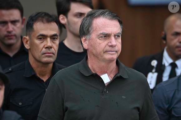 A prévia de Dark Horse, filme sobre Jair Bolsonaro, aposta em uma narrativa dramática sobre a ascensão política do ex-presidente, mas foi recebida com ironia e críticas nas redes sociais