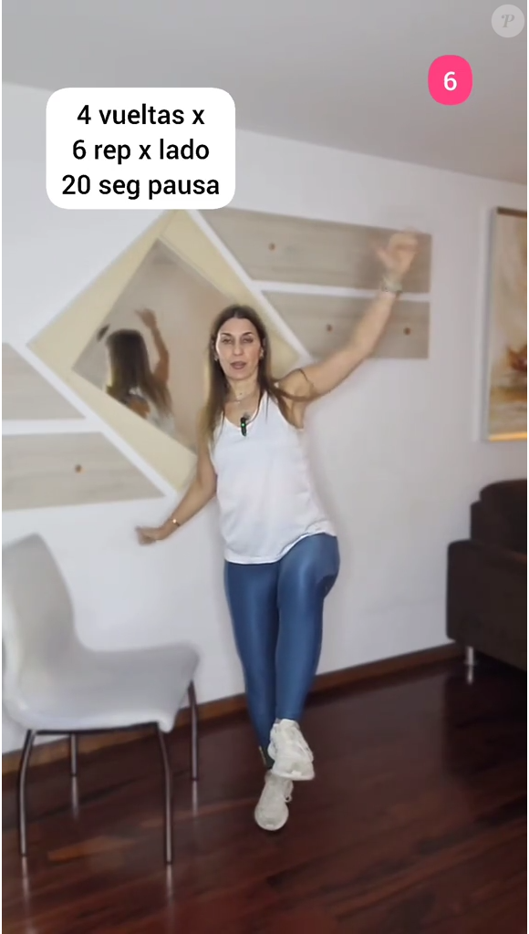 A postura de flamingo com os braços erguidos é excelente para treinar o equilíbrio