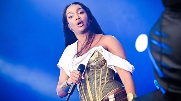 'Empoderada de Taubaté': discurso de Iza no The Town após nova suposta traição de Yuri Lima levanta polêmica na web. Vídeo