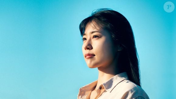 'Meu Nome é Chihiro': Chihiro abandona seu passado e trabalha em uma loja de bentôs, confortando clientes e encontrando amizades e superação