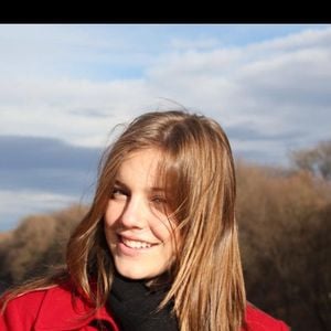 2016: ainda loira, Alice Wegmann fez parte do filme 'Tamo Junto', que foi pouco comentado