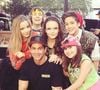 Larissa Manoela com os colegas de elenco da novela 'Cumplices de um Resgate'