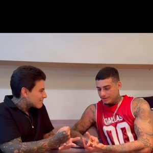 Kylian Cria: ‘Direitos iguais, né? Já que elas vão gravar, por que não grava eu e você?'. Arthur Urach: ‘É isso aí, mano. Só você vai ter que ser o passivo’