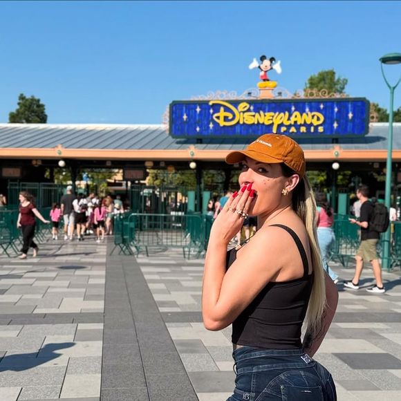 Uma das principais mudanças de Andressa Urach aconteceu nos últimos dias, em uma viagem a Paris