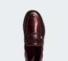 O Loafer Handball Spezial mostra que conforto e sofisticação podem andar juntos ao reinventar um dos modelos mais tradicionais da adidas Originals em versão contemporânea