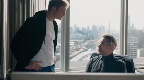 Leonardo vira homem em 'Três Graças'? Prisão de Viviane provoca confronto e faz playboy cuspir na cara de rival