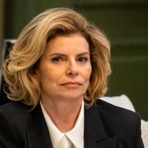 Dieta de Débora Bloch: Odete Roitman de 'Vale Tudo', atriz dispensa refrigerante, fritura e açúcar e leva marmita para a Globo. Aos detalhes!