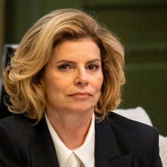 Dieta de Débora Bloch: Odete Roitman de 'Vale Tudo', atriz dispensa refrigerante, fritura e açúcar e leva marmita para a Globo. Aos detalhes!