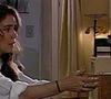 Joyce (Carla Marins) descobre que não é filha de Helena (Regina Duarte) na reta final de História de Amor