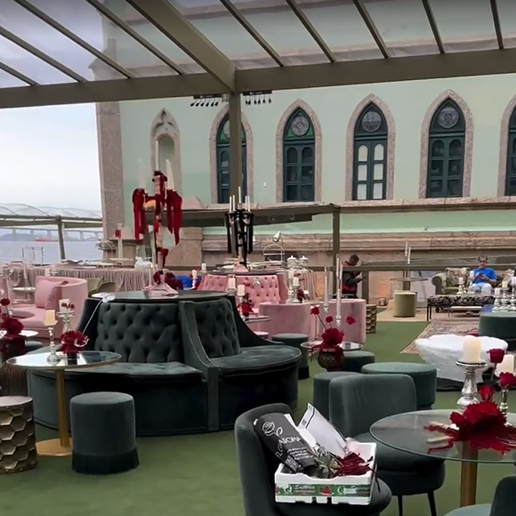 Bruna Marquezine transforma Ilha Fiscal em cenário de conto de fadas para comemorar 30 anos com luxo e sofisticação