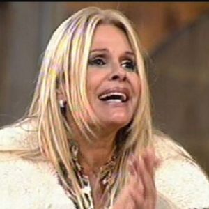 Monique Evans (54 anos na Fazenda 3, 55 na Fazenda 4): Ícone da TV, foi uma das participantes mais marcantes do reality