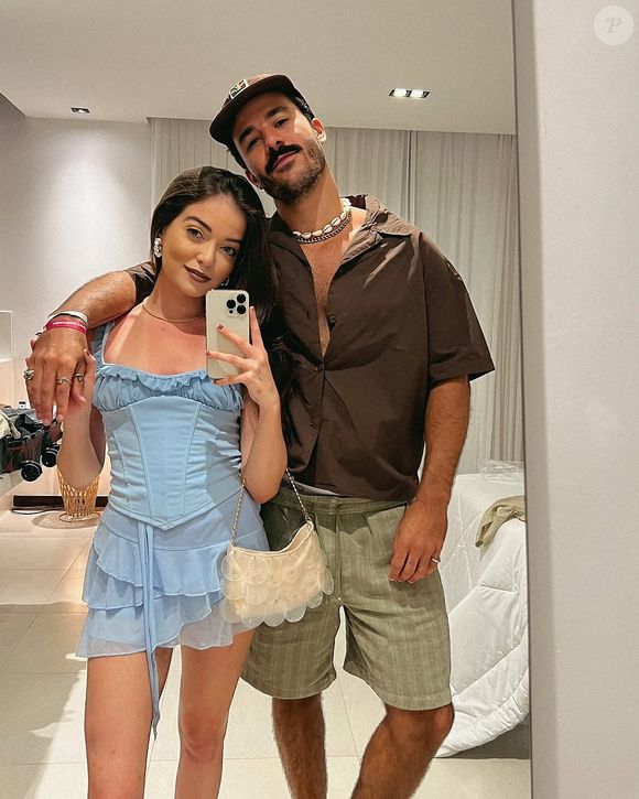 Em foto com Mateus, do 'BBB 25', Anna Rita Cerqueira reflete ao ser questionada se toparia entrar em reality de confinamento: 'Iria adorar ficar isolada. Acho que o que mais pesaria seria a exposição'