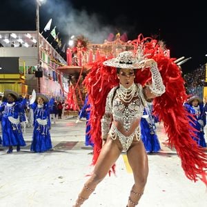 O desfile da Portela também teve Marvvila como destaque