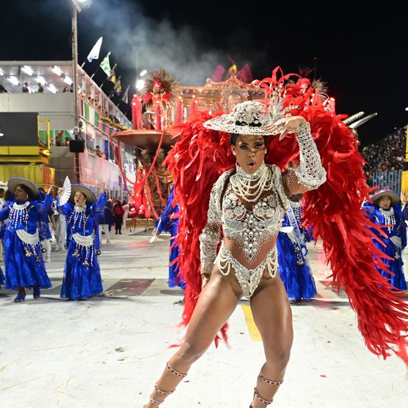 O desfile da Portela também teve Marvvila como destaque