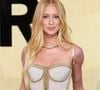 Marina Ruy Barbosa chama atenção em Cannes com look luxuoso e ombro roxo causado por vestido de 15kg