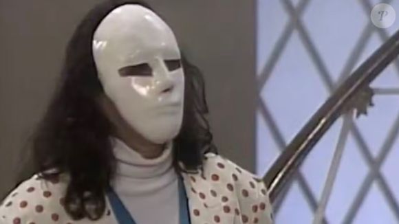 Resumo da novela 'A Viagem': Bia tenta descobrir quem é o Mascarado.