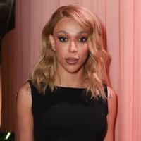 Erika Hilton sofre derrota na Justiça em caso semelhante à acusação contra Ratinho por transfobia ao vivo no SBT. Detalhes!