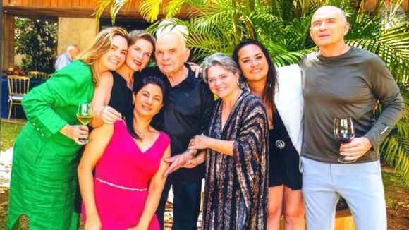 Madrasta de Ana Paula Renault receberá cerca de R$ 9 mil por mês após decisão da Câmara. Saiba por que a Reforma da Previdência de 2019 não se aplica ao caso