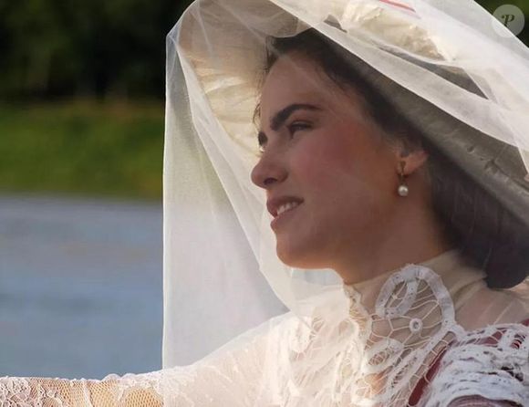 Ana Paula Arósio viveu um drama com a TV Globo até oficializar sua saída da emissora