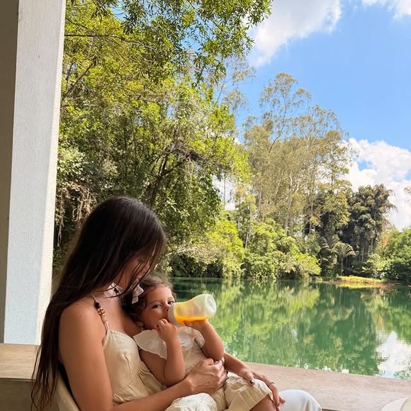 Após a repercussão sobre a ausência de Helena na Copa do Mundo de 2026, Amanda Kimberlly garantiu que a presença da filha nunca foi solicitada e negou qualquer impedimento de sua parte