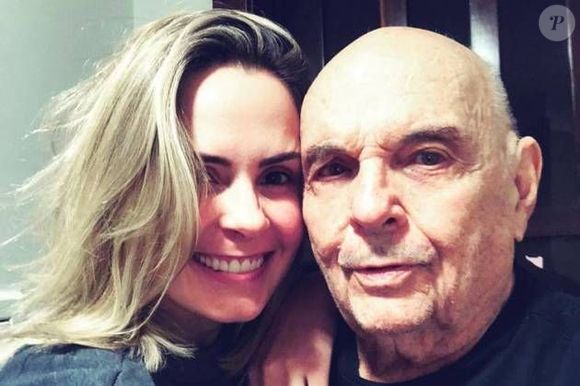 A morte do pai durante o confinamento era um dos grandes medos de Ana Paula Renault
