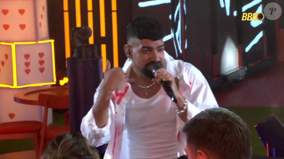 Dilsinho canta no 'Big Brother Brasil 26' e protagoniza climão após Breno ser 'exilado' da casa