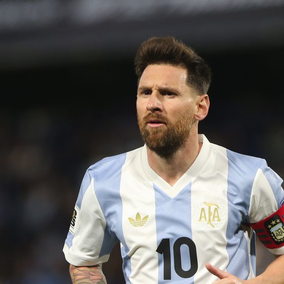 Lionel Messi ficou de fora da partida por conta de uma lesão.
