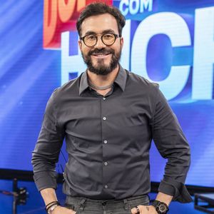 Padre Fábio de Melo na Justiça: contratado da Globo afirma que atraso na viagem se deu porque comandante do voo alegou ter ultrapassado seu tempo máximo de serviço