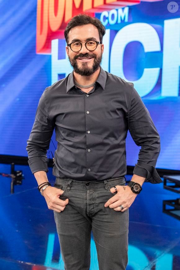 Padre Fábio de Melo na Justiça: contratado da Globo afirma que atraso na viagem se deu porque comandante do voo alegou ter ultrapassado seu tempo máximo de serviço