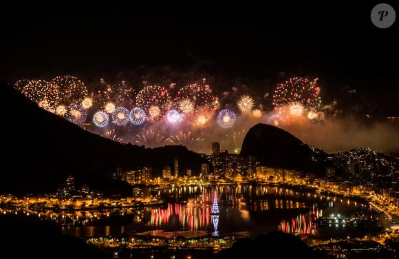 No Réveillon, Fernanda reserva um momento especial para conversar com Deus: “Agradeço, peço conselhos e proteção aos que amo. É um momento muito especial, de coração aberto”.
