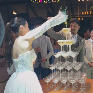 Para a celebração, Gabriel Medina e Isabella Arantes contaram com 15 mil flores, que enfeitaram os diversos ambientes do casamento