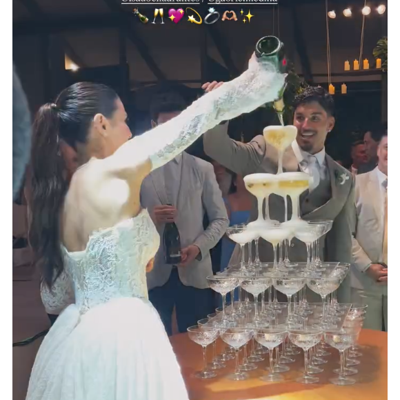 Para a celebração, Gabriel Medina e Isabella Arantes contaram com 15 mil flores, que enfeitaram os diversos ambientes do casamento