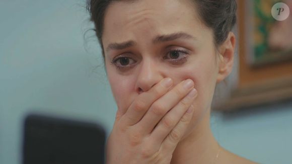 Bahar sente que há algo de errado com Sarp, quando ele fica inconsciente na novela 'Força de Mulher', capítulo de 5 de maio de 2025, segunda-feira