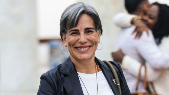 Gloria Pires na Justiça: após 4 anos de processo, atriz paga dívida à ex-cozinheira por direitos trabalhistas; cobrança inicial era de R$ 696,5 mil, mas valor pago será 30,86% do total. Entenda!