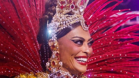 Rainha da Viradouro, Juliana Paes usa procedimentos tecnológicos para beleza e pele intacta aos 46 anos; dermatologista explica: 'Maior desafio não é apenas flacidez'