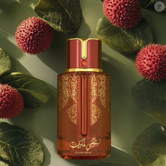 Lychee Musk (Arabiyat) - 100ml | R$ 279,99 - delicado e extremamente refinado, o perfume aposta em uma abertura fresca e aquosa de lichia, acompanhada por flores suaves e musk limpo. Uma opção contemporânea e versátil para quem gosta de perfumes leves e elegantes.