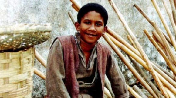André Luiz Miranda, na época com 12 anos, como Tiziu de 'Terra Nostra'; atualmente o ator integra o elenco de 'Dona Beja', da HBO