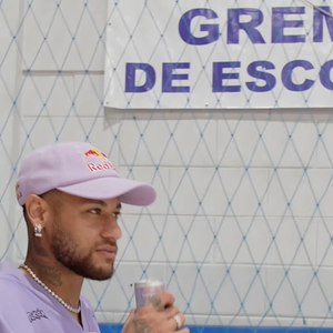 No GREMETAL, onde brilhou no futsal, Neymar Jr. recordou que chorou ao ser obrigado a escolher entre as quadras e o campo, decisão que antecedeu sua chegada ao time profissional do Santos aos 16 anos