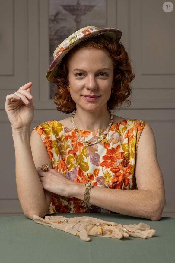 Em 'Garota do Momento', Talía vai querer tentar acabar com a vida de Teresa.