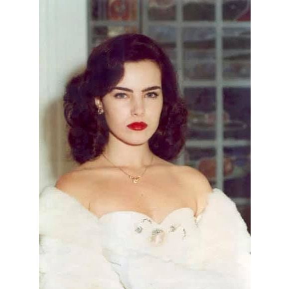 1997: após duas obras de sucesso, Ana Paula Arósio fez sua última novela do SBT, 'Os Ossos do Barão'