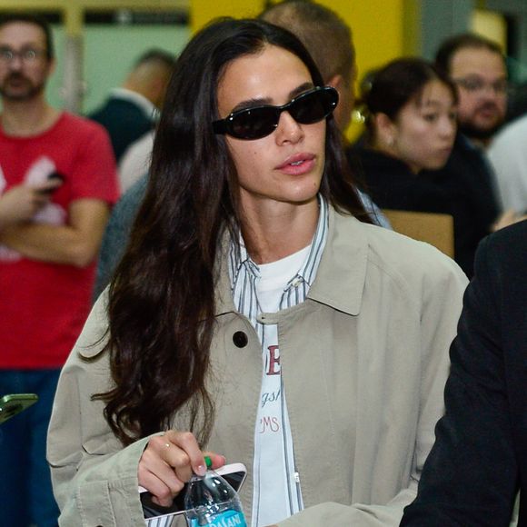 Bolsa da Gucci vista com Bruna Marquezine custa pouco mais de R$ 12 mil no site oficial da grife