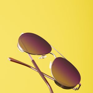 Modelos da nova coleção Marília Mendonça x Chilli Beans têm designs inspirados nas músicas, símbolos e no estilo marcante da Rainha do Sertanejo