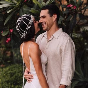 "Eu nunca tive stylist. Hoje, sou a stylist de todas as minhas amigas. A Isis [Valverde] estava provando o vestido de noiva essa semana. Ela me mandou para saber qual a minha preferência. Eu escolhi todos os vestidos dela", contou ela para Marie Claire.