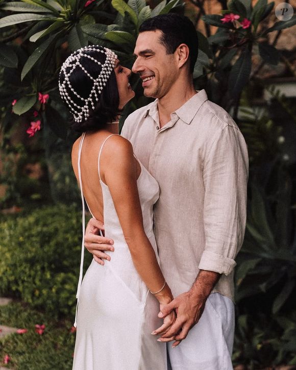 "Eu nunca tive stylist. Hoje, sou a stylist de todas as minhas amigas. A Isis [Valverde] estava provando o vestido de noiva essa semana. Ela me mandou para saber qual a minha preferência. Eu escolhi todos os vestidos dela", contou ela para Marie Claire.