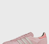 Adidas SL 72 OG W em rosa algodão-doce se destacam entre as fashionistas e viram aposta de estilo para a meia-estação