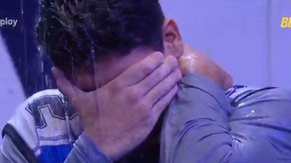 'BBB 25': 1º na final, Guilherme chora com vitória na Prova do Líder após 12h intensas de disputa acirrada