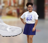 Esse tênis New Balance branco e cinza usado por Tia Milena em aerolook é o toque de conforto e elegância que toda mulher precisa para viajar com estilo