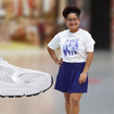 Esse tênis New Balance branco e cinza usado por Tia Milena em aerolook é o toque de conforto e elegância que toda mulher precisa para viajar com estilo