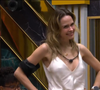 Final do ‘BBB 26’: Ana Paula Renault exibiu um conjunto em tecido acetinado branco