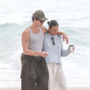 Bruna Marquezine, por sua vez, planeja a mudança de um apartamento para uma mansão no Joá, bairro no Rio de Janeiro